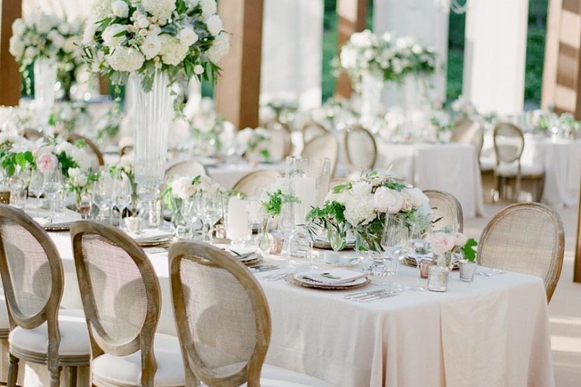 25 small & chic wedding ideas for an intimate celebration